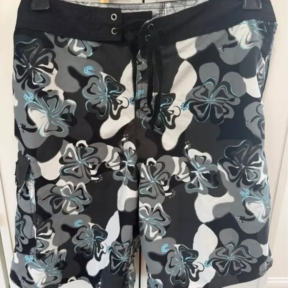 2 Men's Floral Swim Trunks Old Navy Blue Size Small & Quicksilver Black -Size 30